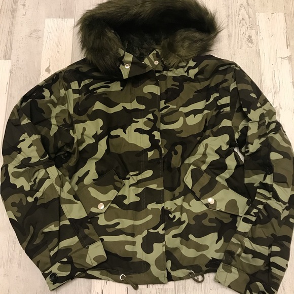 ⭐️ CAMOUFLAGE PARKA JACKET WITH FAUX FUR HOODIE - Picture 6 of 8